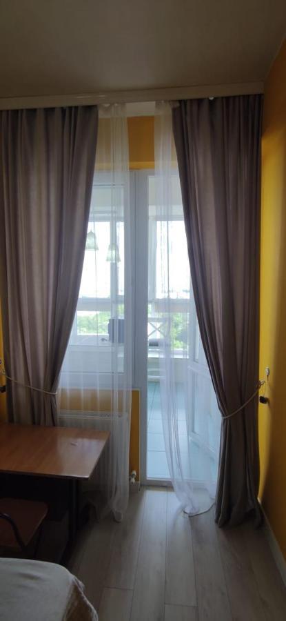 One Room With A Shared Bathroom Chişinău Esterno foto